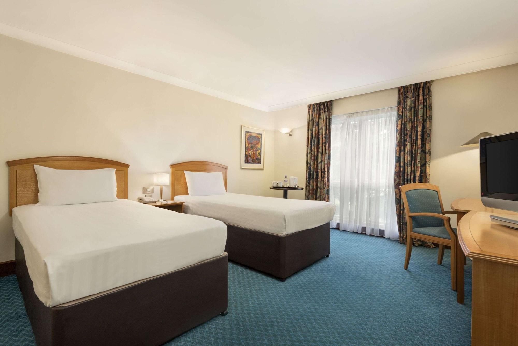 Отель Ramada Solihull, Birmingham Экстерьер фото