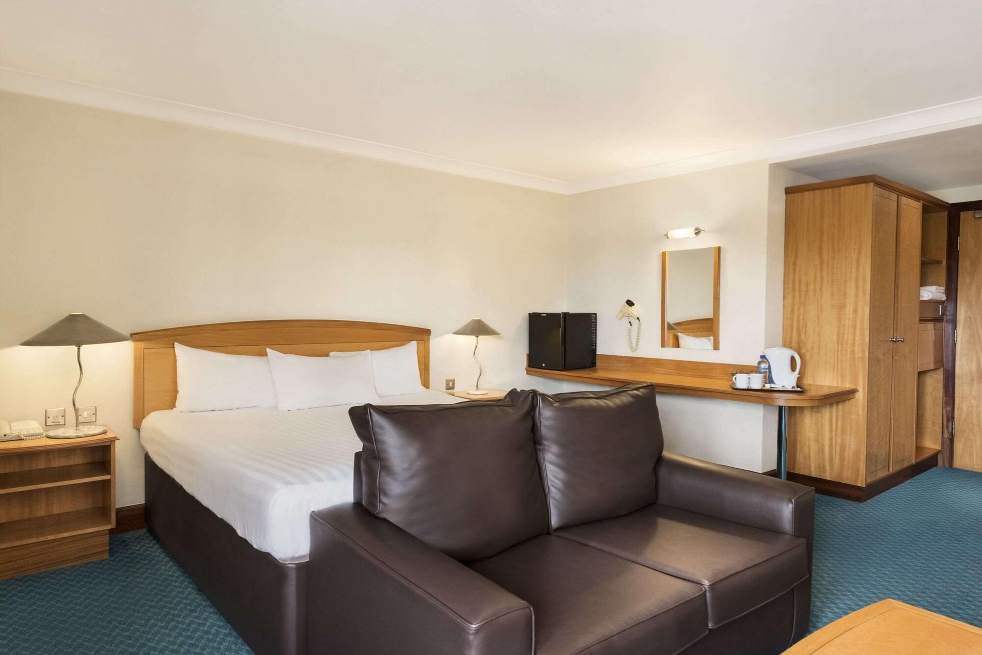 Отель Ramada Solihull, Birmingham Экстерьер фото