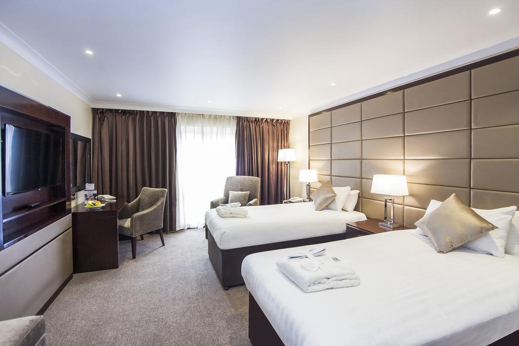 Отель Ramada Solihull, Birmingham Экстерьер фото